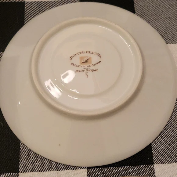 Signature Collection saucers - Picture 2 of 4